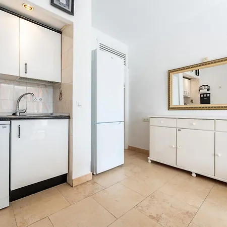 דירה Sunny Apartment, Marina View