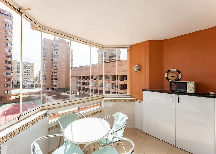 Daire Sunny Apartment, Marina View