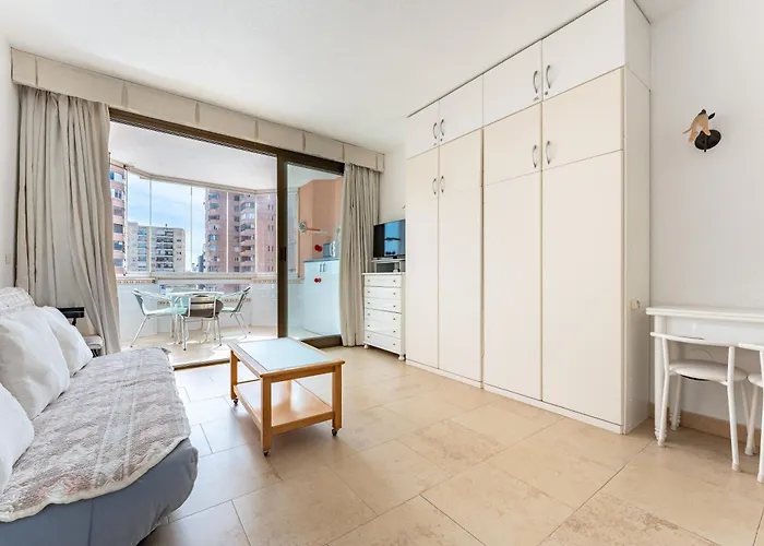 Sunny Apartment, Marina View פואנגירולה