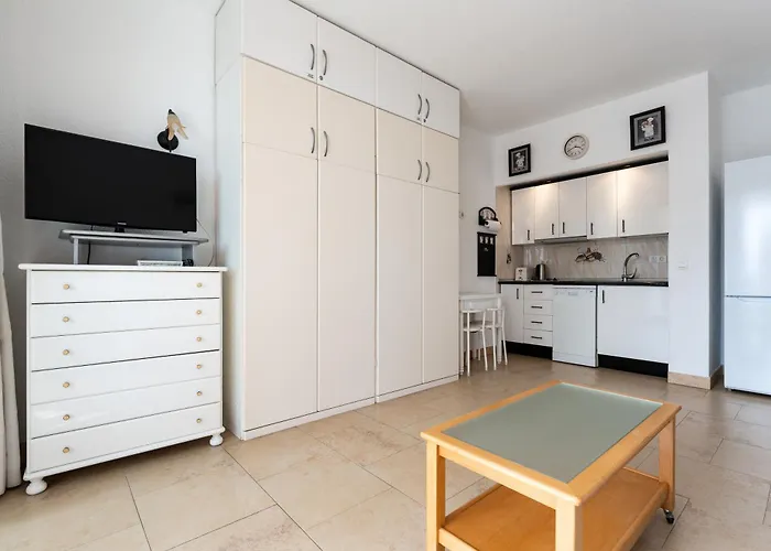 דירה Sunny Apartment, Marina View