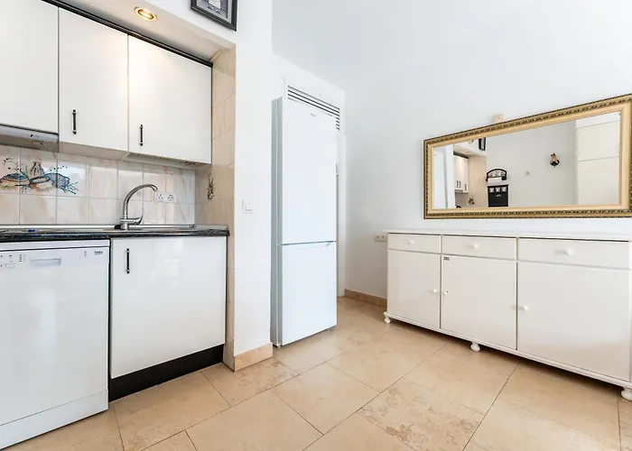 דירה Sunny Apartment, Marina View